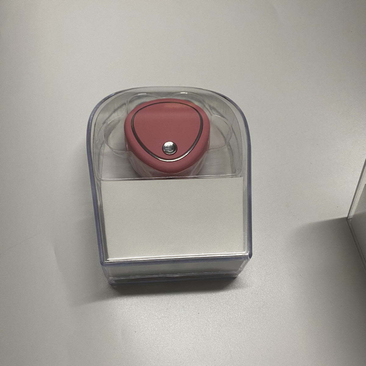 Microcurrent beauty device