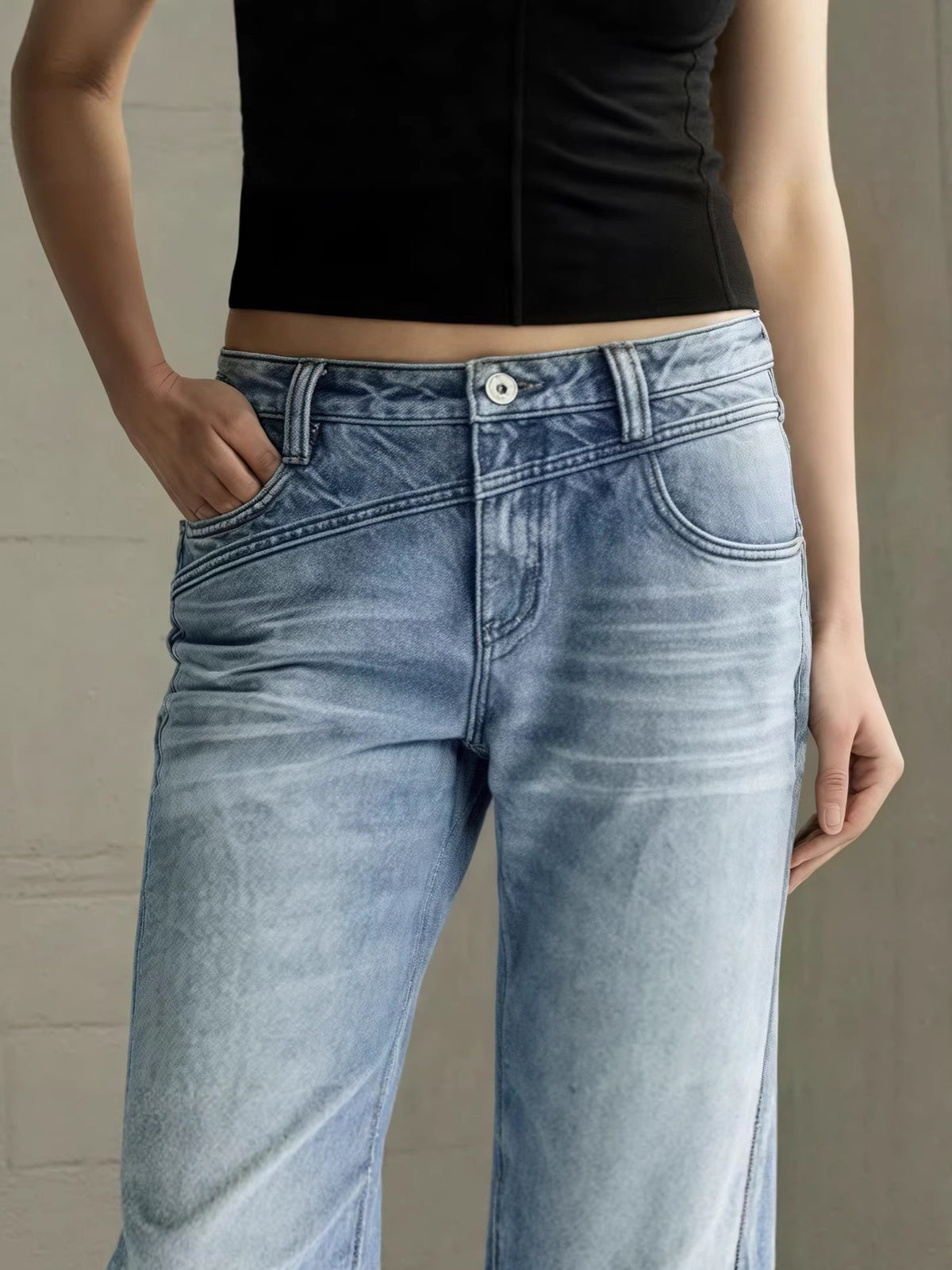 Midriff-length denim pants