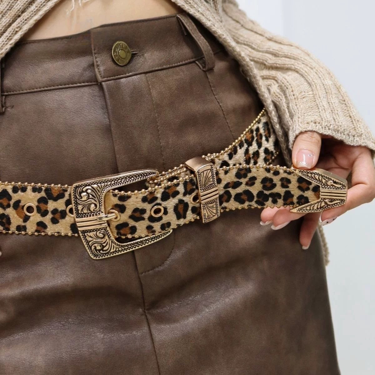 Millennium Wind Leopard Pattern Buckle Belt