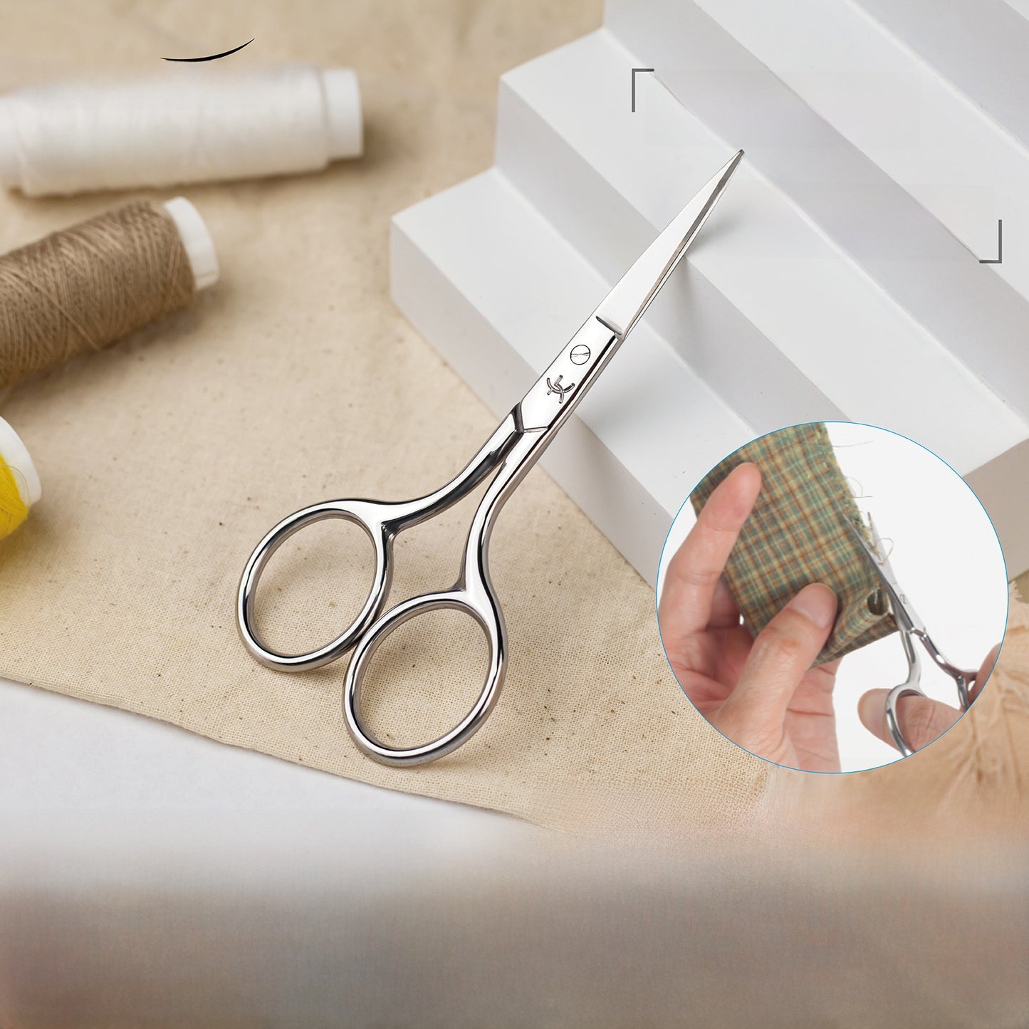 Mini embroidery scissors
