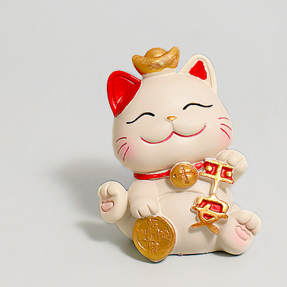 Mini office desk decoration of Maneki Neko (Money Cat)