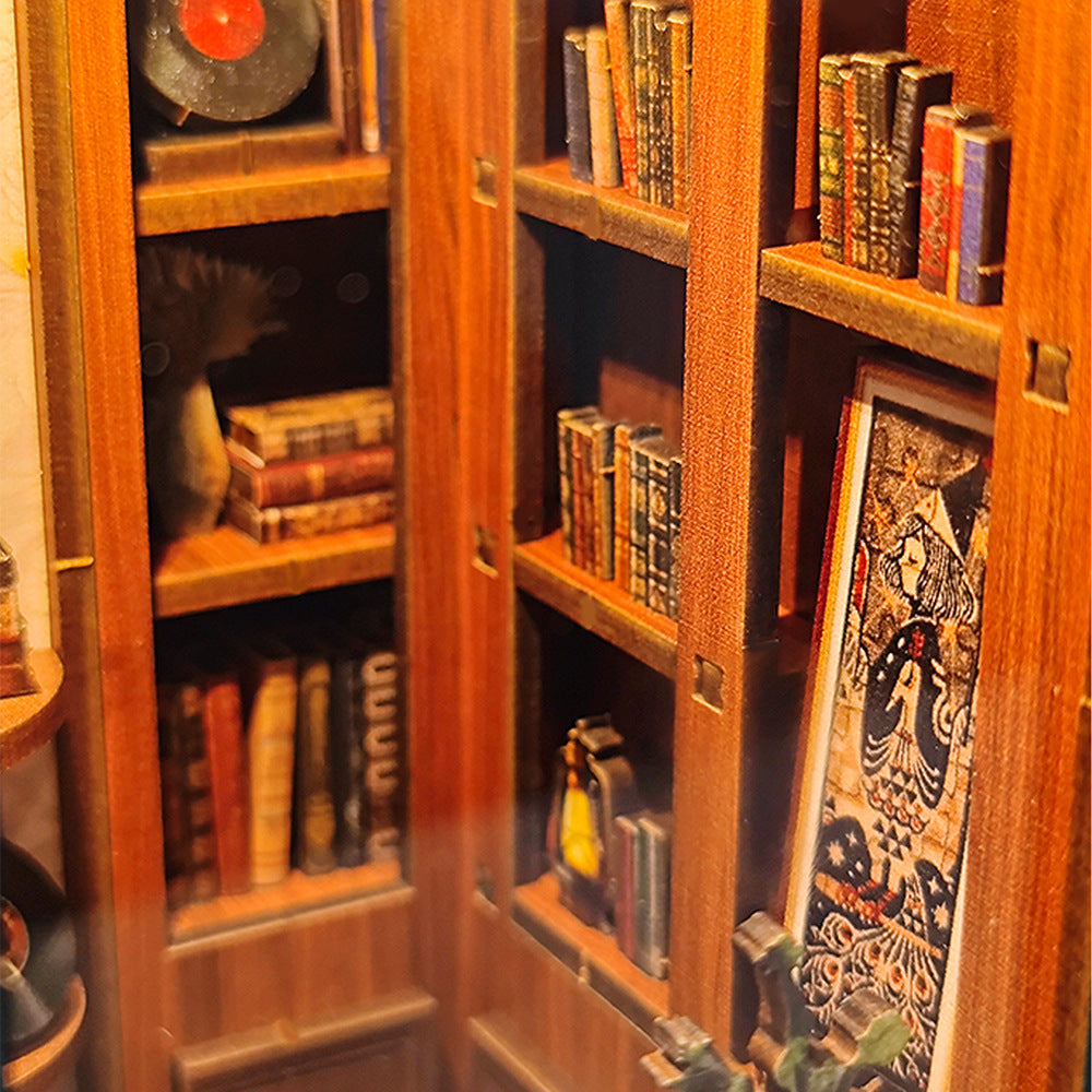 Miniature model three-dimensional jigsaw puzzle of the small house