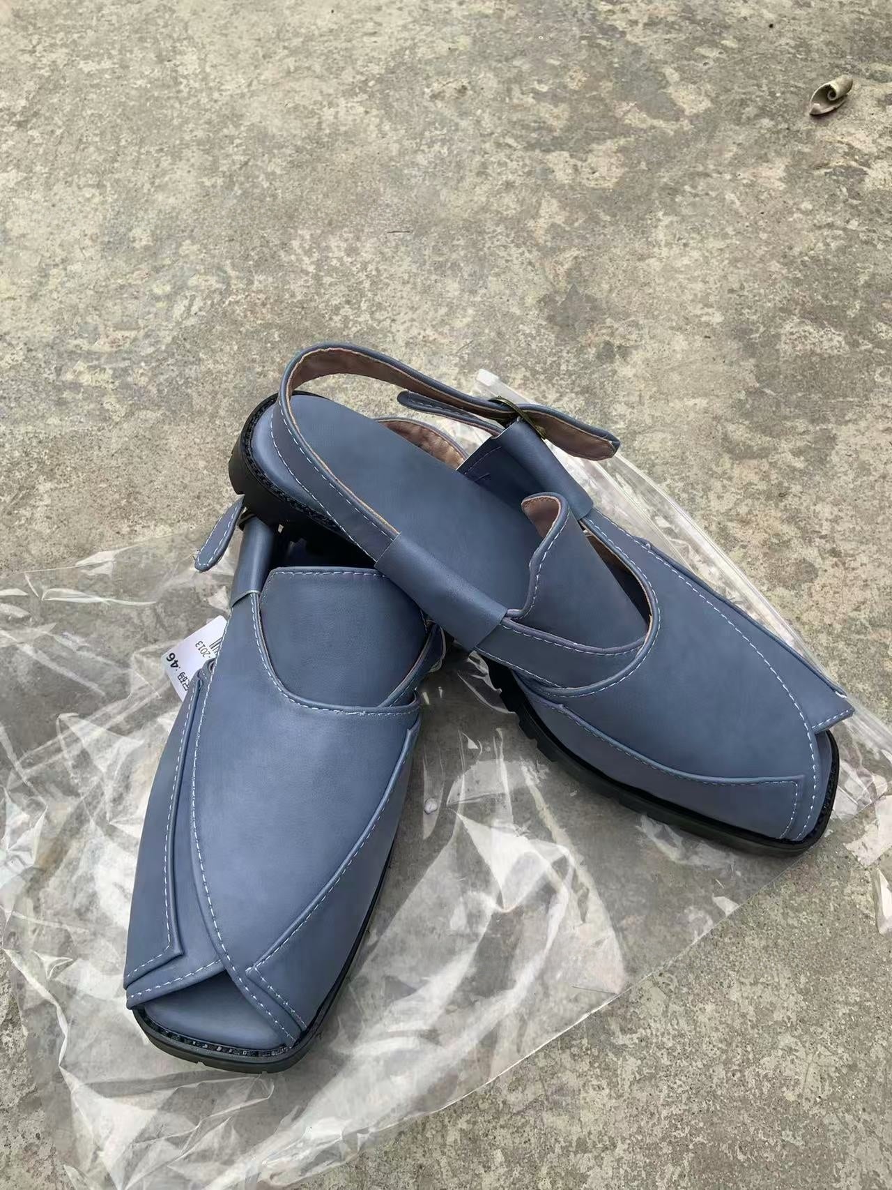 Minimalist Buckle Leather Sandals