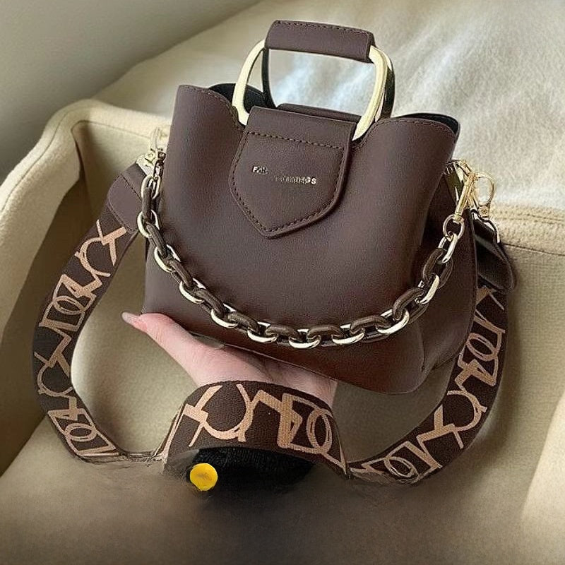 Minimalist Crossbody Bag with Chain Strap