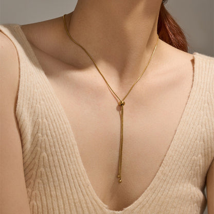 Minimalist Necklace in Light Luxury Style