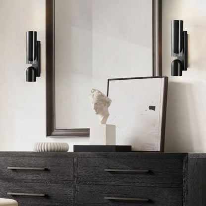 Minimalist wall lamp