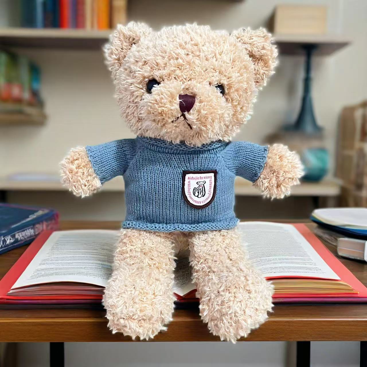 Mittens teddy bear figurine