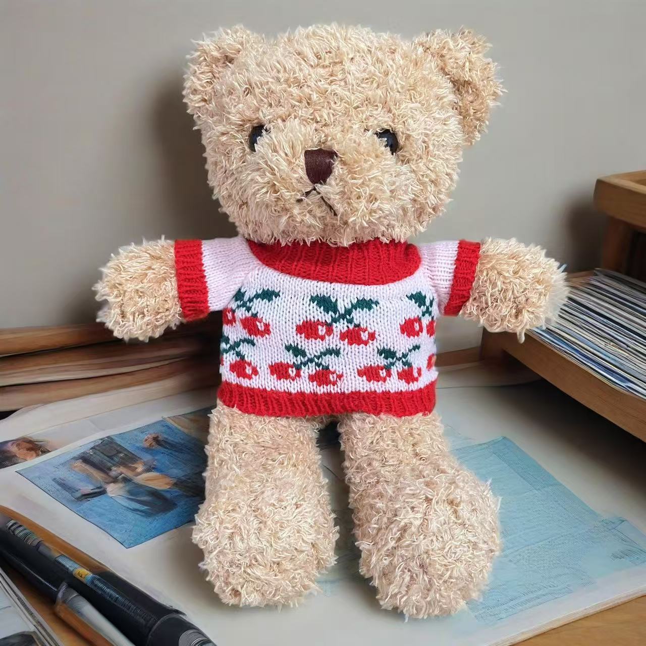 Mittens teddy bear figurine