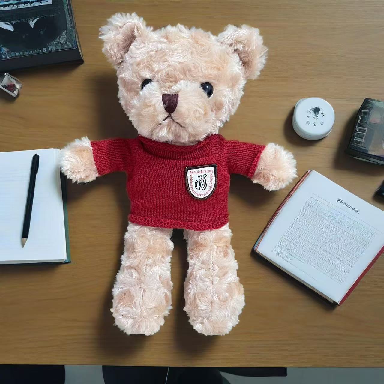 Mittens teddy bear figurine