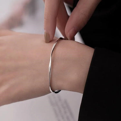 Mobius bracelet girl on Instagram
