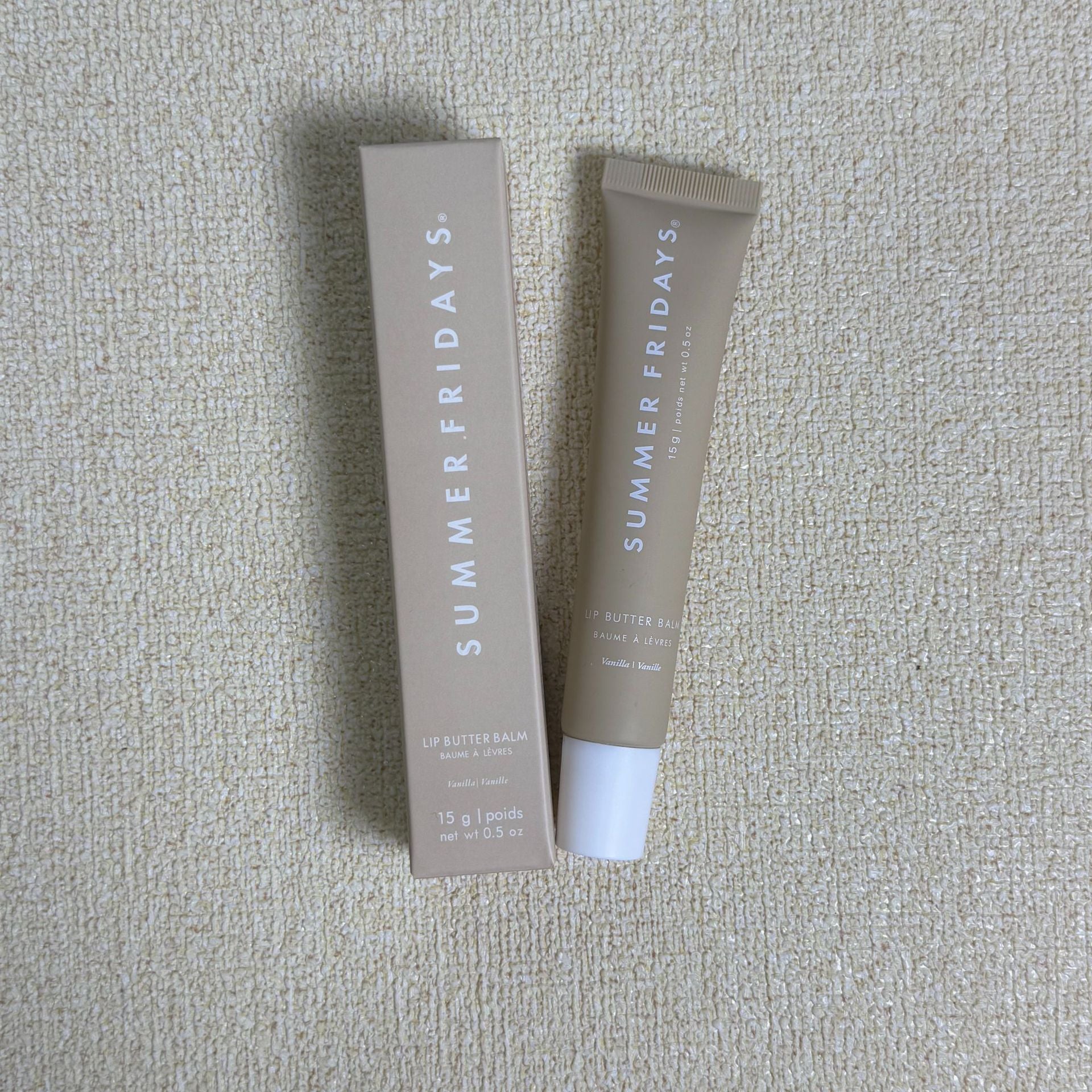 Moisturizing Shiny Lip Balm