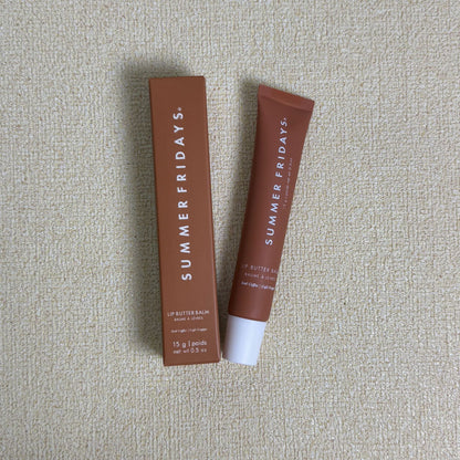 Moisturizing Shiny Lip Balm