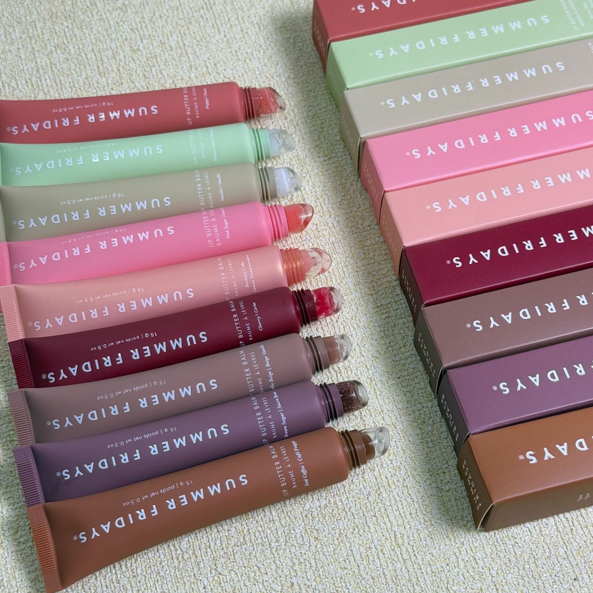 Moisturizing Shiny Lip Balm