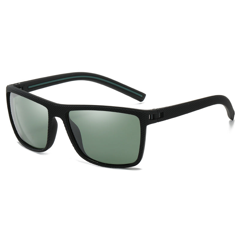 Motion polarized sunglasses