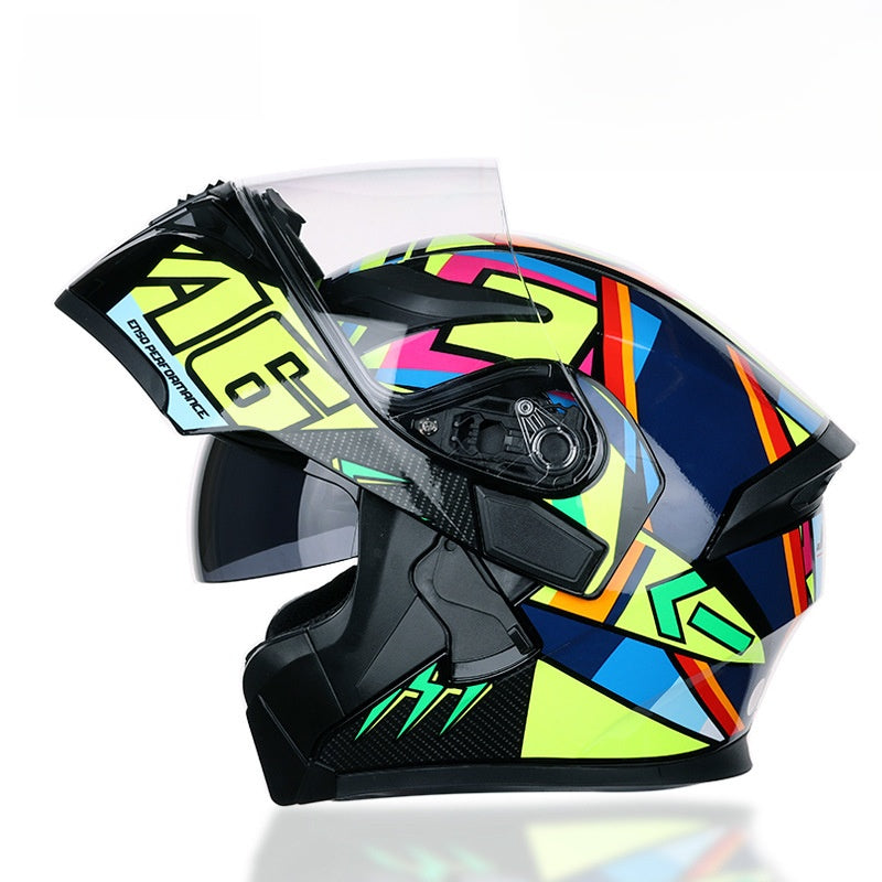 Motorcycle helmet