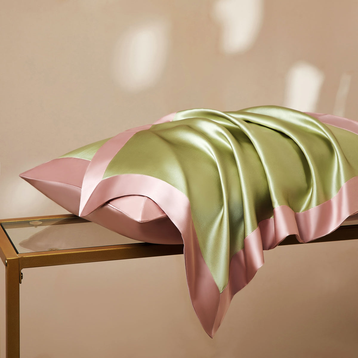 Mulberry Silk Pillowcases for Skin and Hair Care