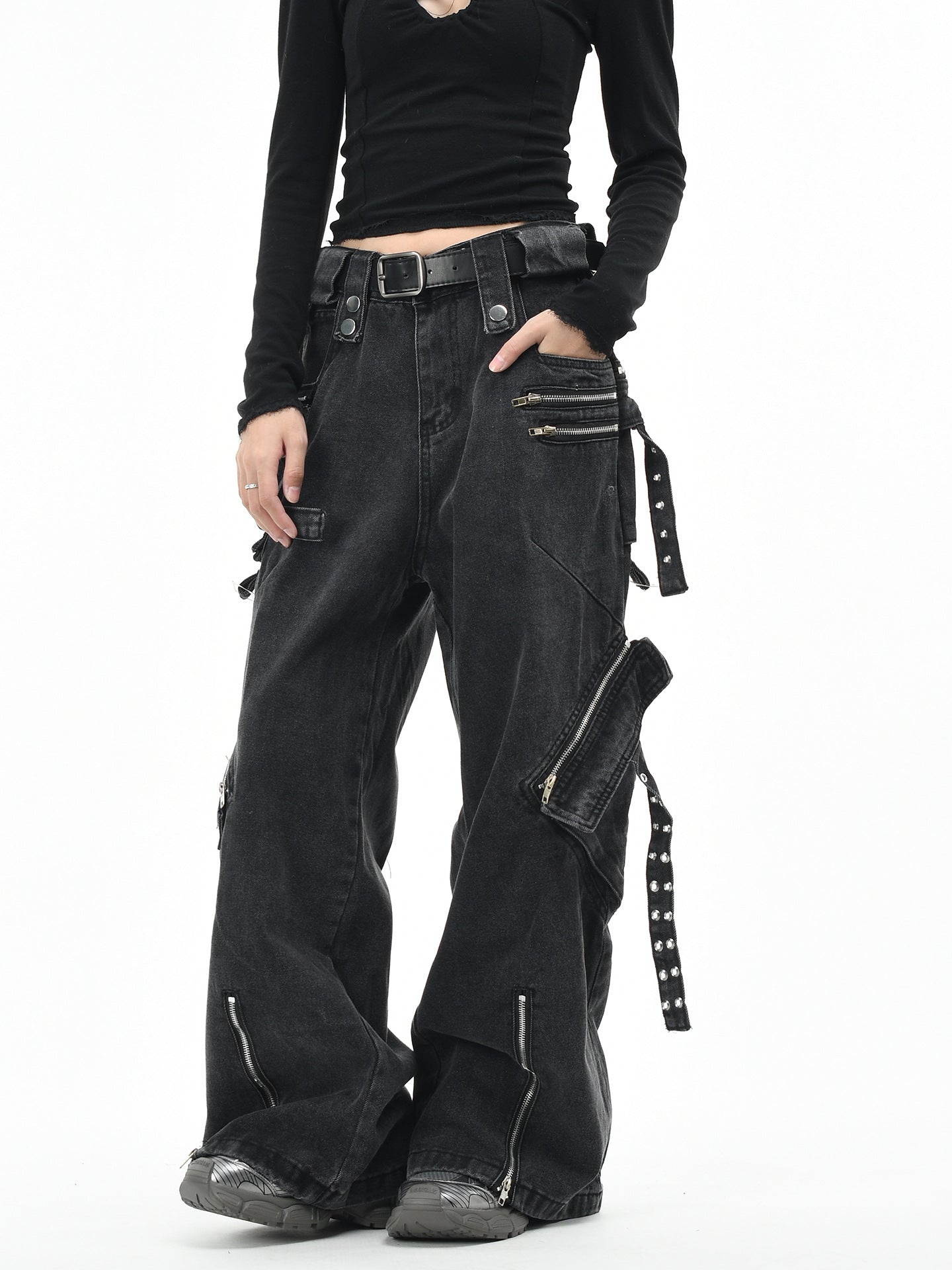 Multi-Pocket Cargo Jeans