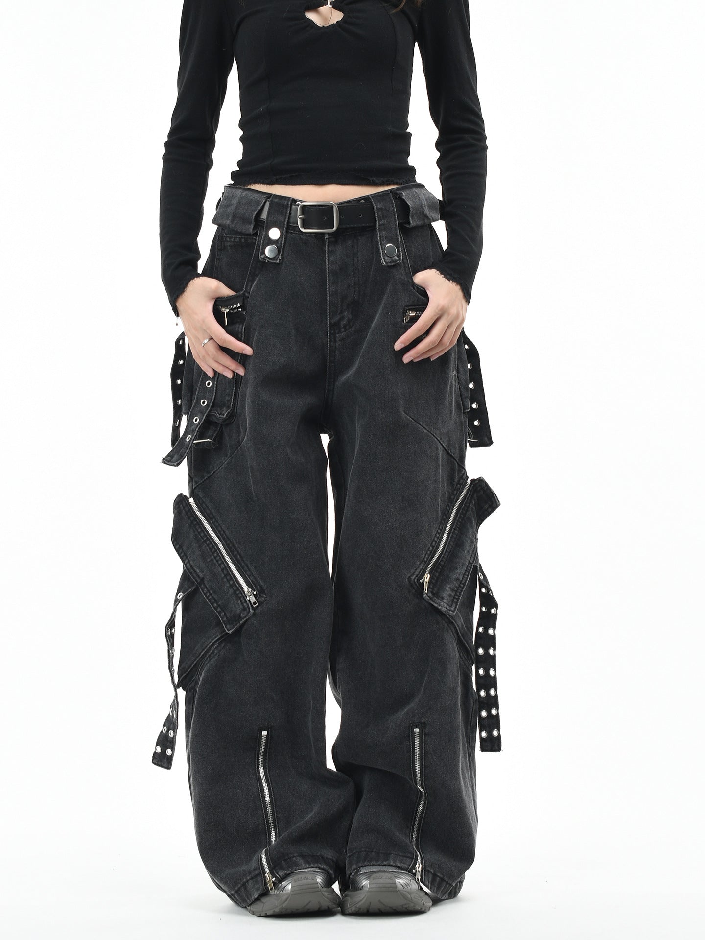 Multi-Pocket Cargo Jeans