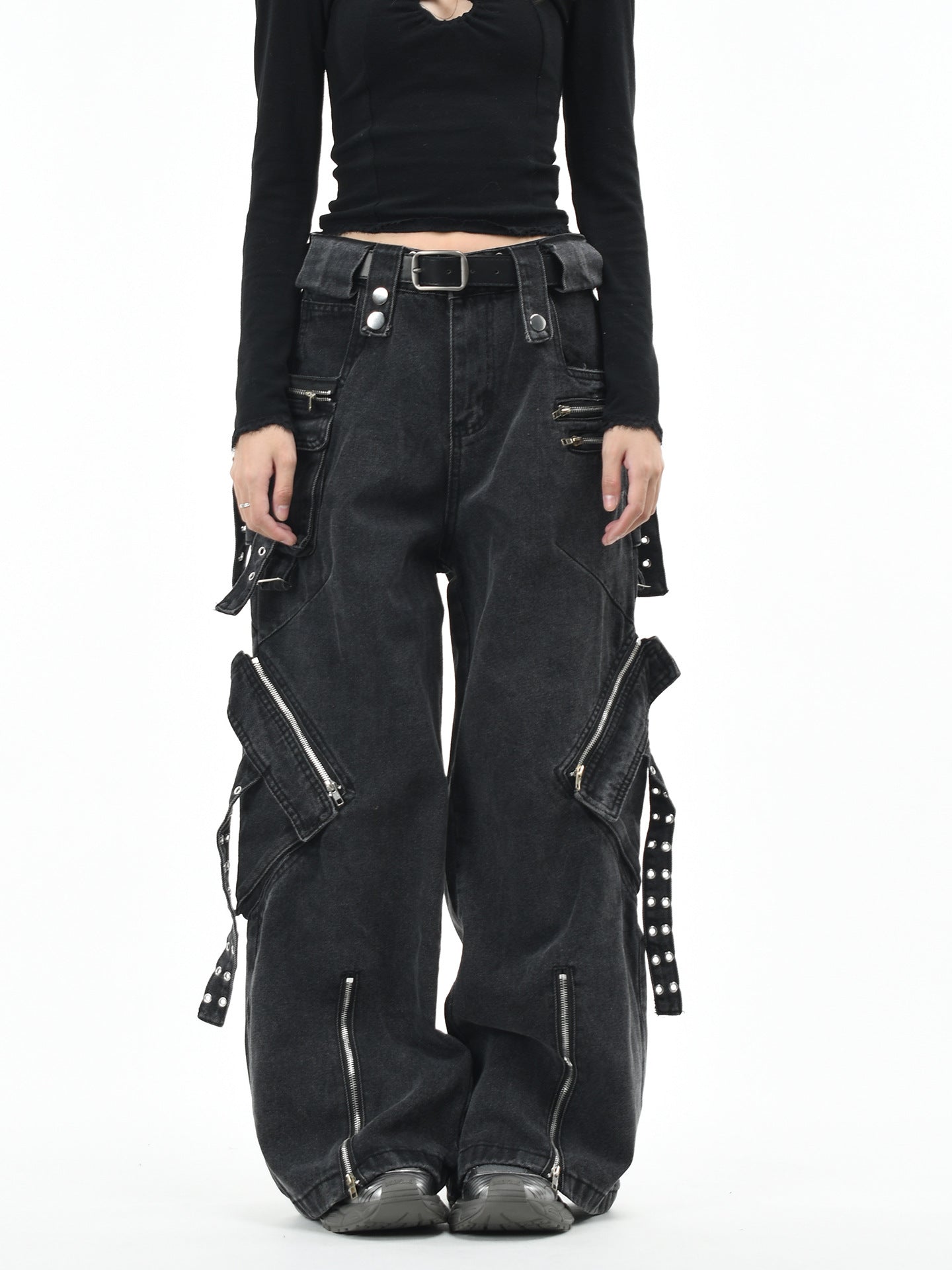 Multi-Pocket Cargo Jeans