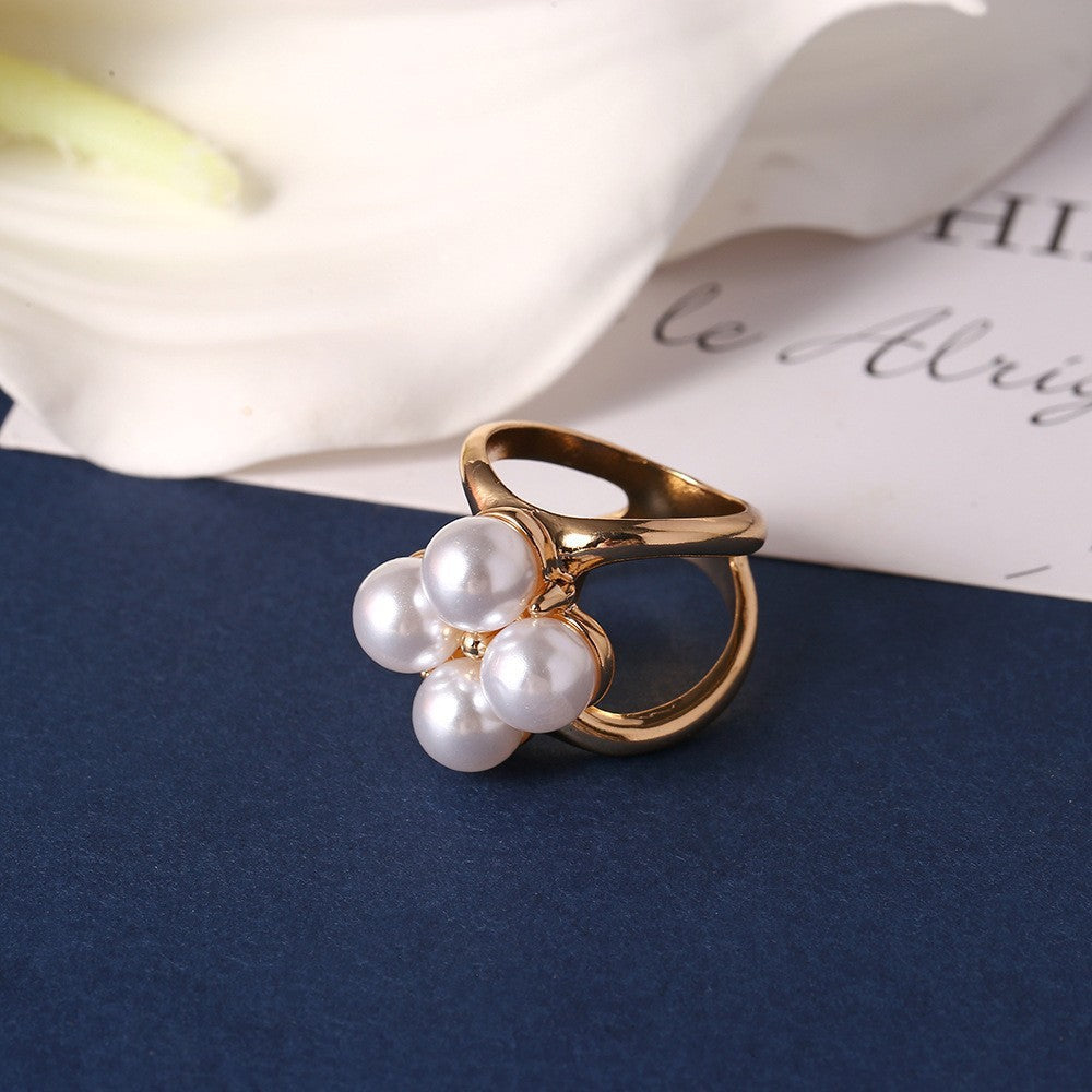 Multifunctional Pearl Scarf Buckle