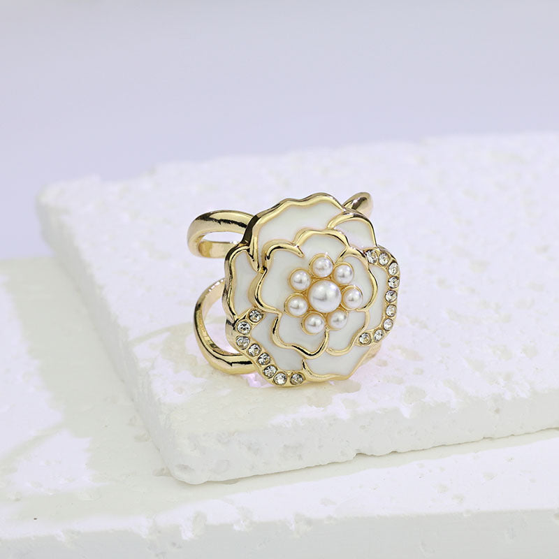 Multifunctional Pearl Scarf Buckle