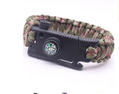 Multifunctional Survival Paracord Bracelet