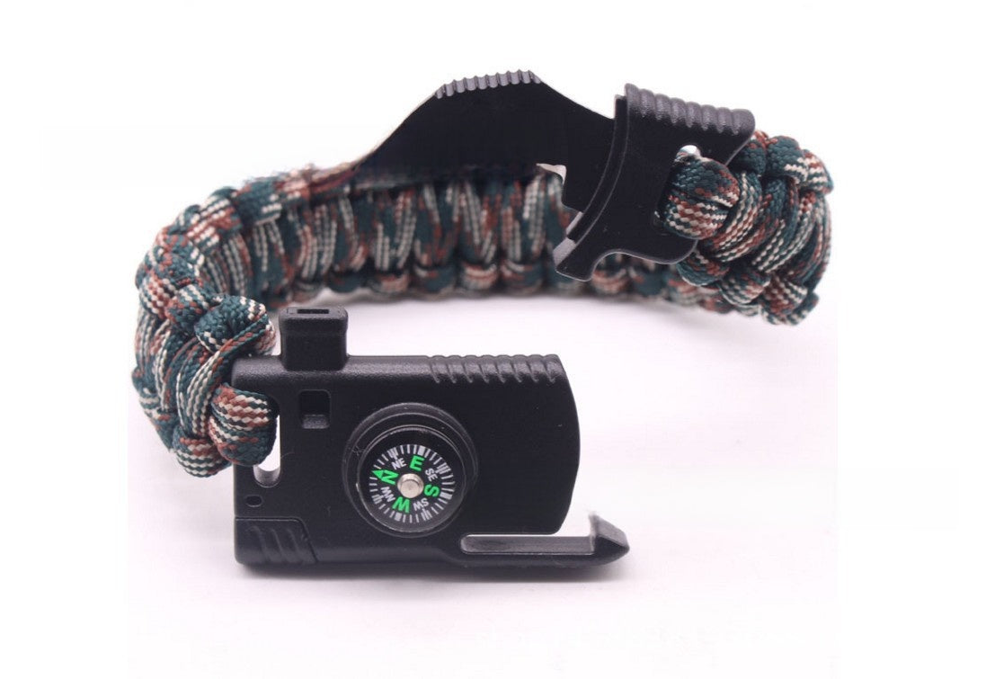 Multifunctional Survival Paracord Bracelet