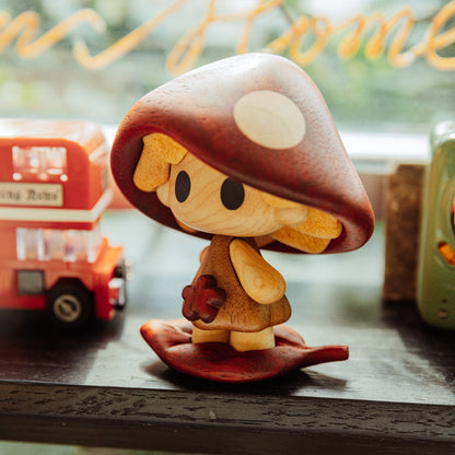 Mushroom solid wood figure