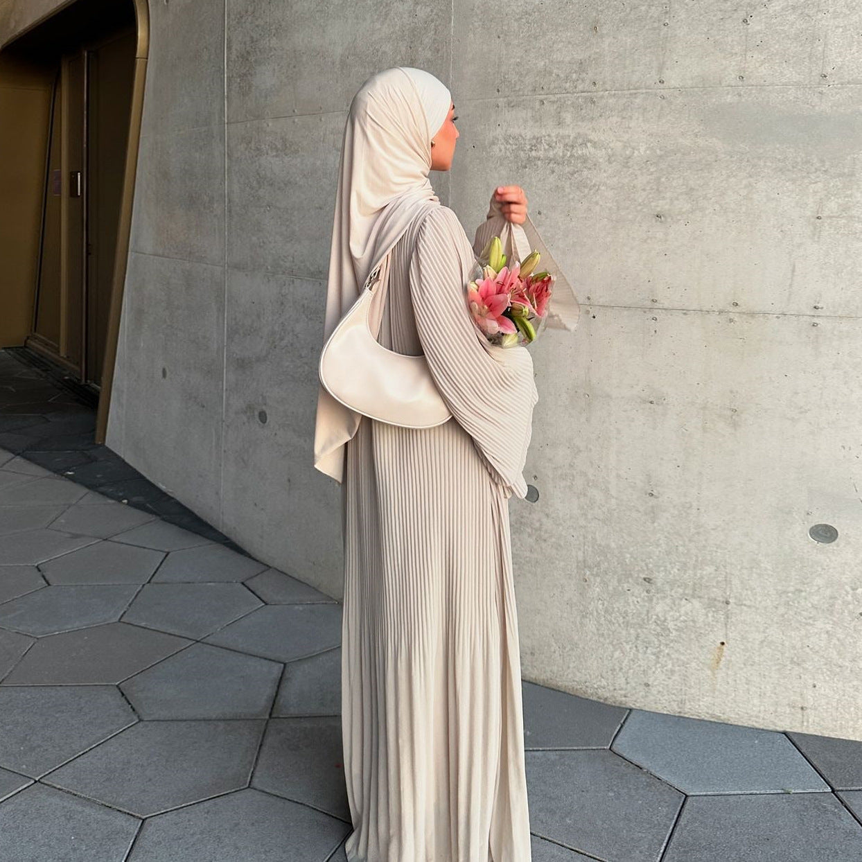 Muslim Dubai pullover robe