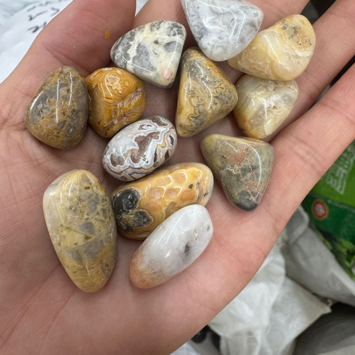 Natural Polished Crystal Rolling Stones