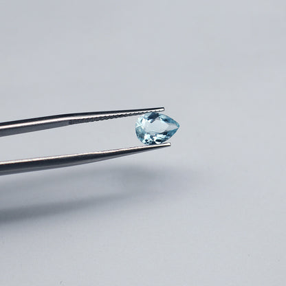 Natural teardrop-shaped gem