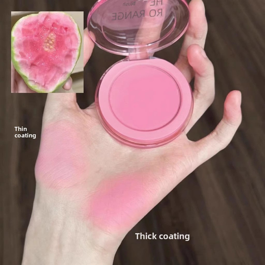 Naturally brightening and contouring blush