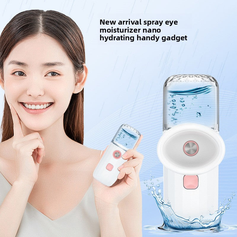 Nebulizing eye moisturizer