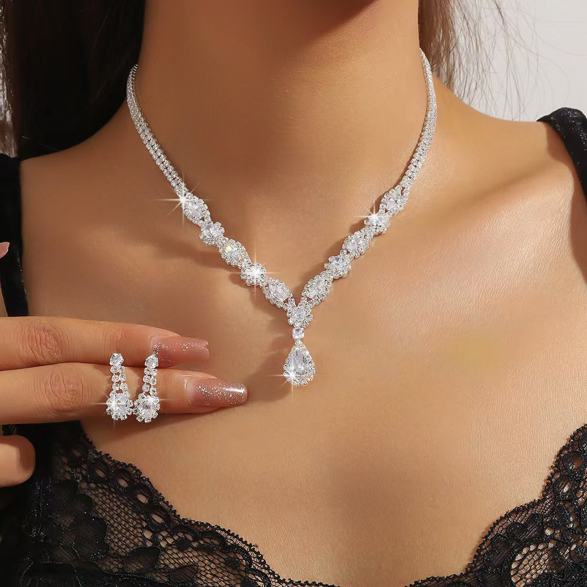 Necklace and earrings jewelry set