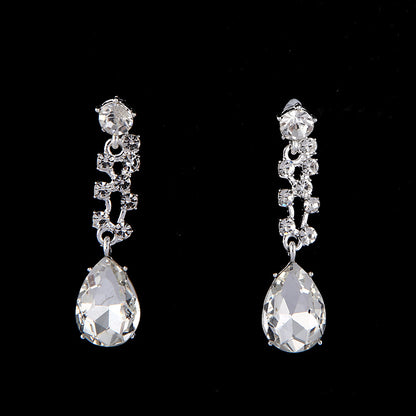 Necklace and earrings set