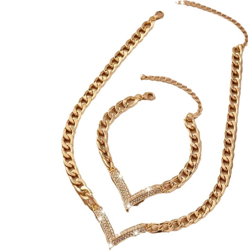 Necklace, bracelet and ring set