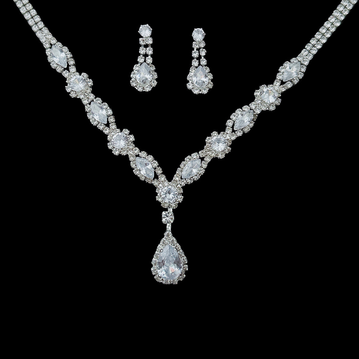 necklace earrings jewelry suit
