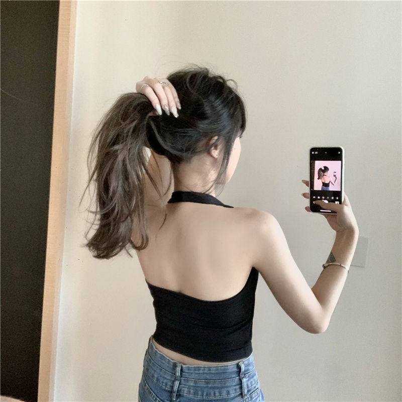 Necklace-style suspenders and short bra as a women's undergarment