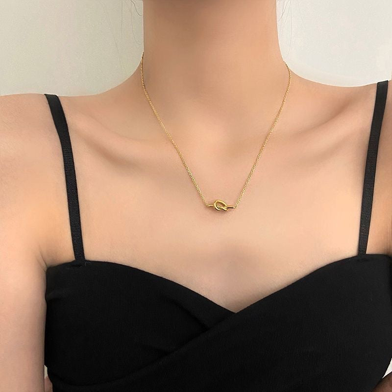 Necklace with Adjustable Chain