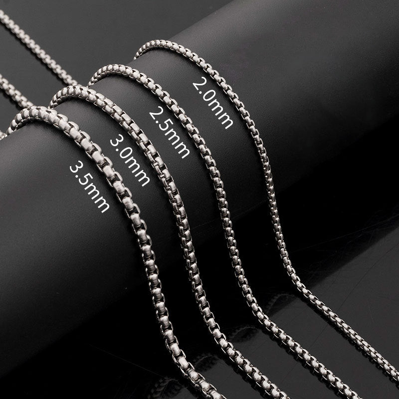 Neutral necklace