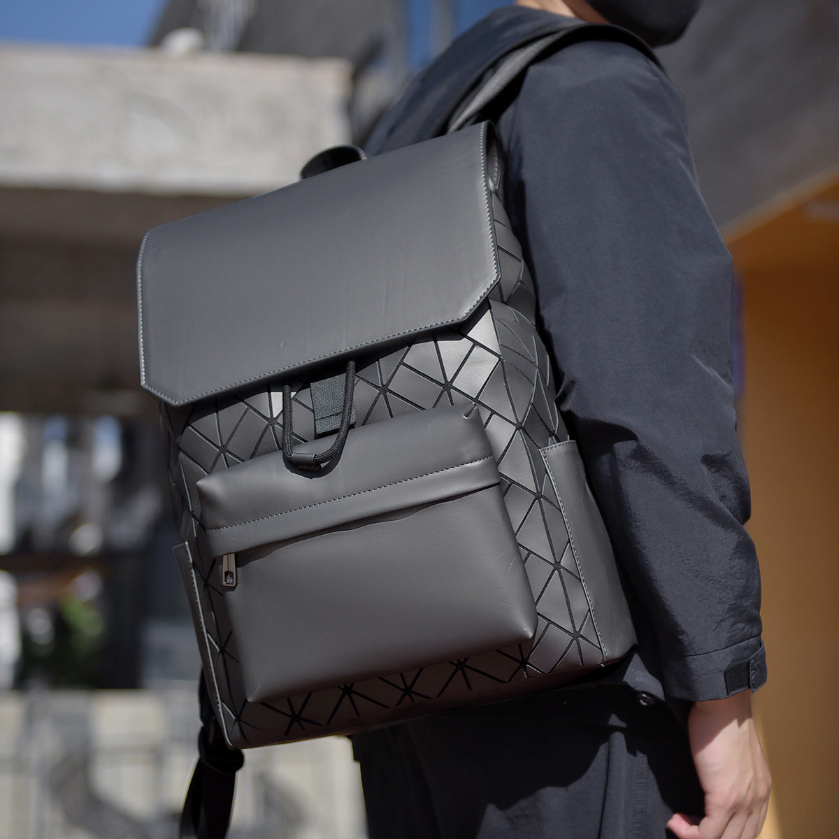 New backpack with large capacity schoolbag