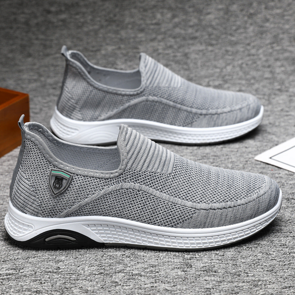 New casual shoes, fashionable and comfortable sports shoes