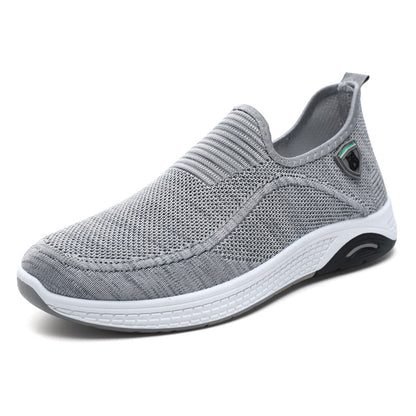 New casual shoes, fashionable and comfortable sports shoes