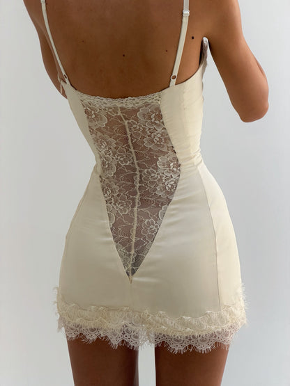 New Style Waist-Cinching Lace Camisole Dress, French Style Slimming Women's Spring and Summer Sexy Bodycon Short Dress, Satin Fishbone Pure Desire