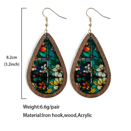 New teardrop-shaped earrings from Europe and America
