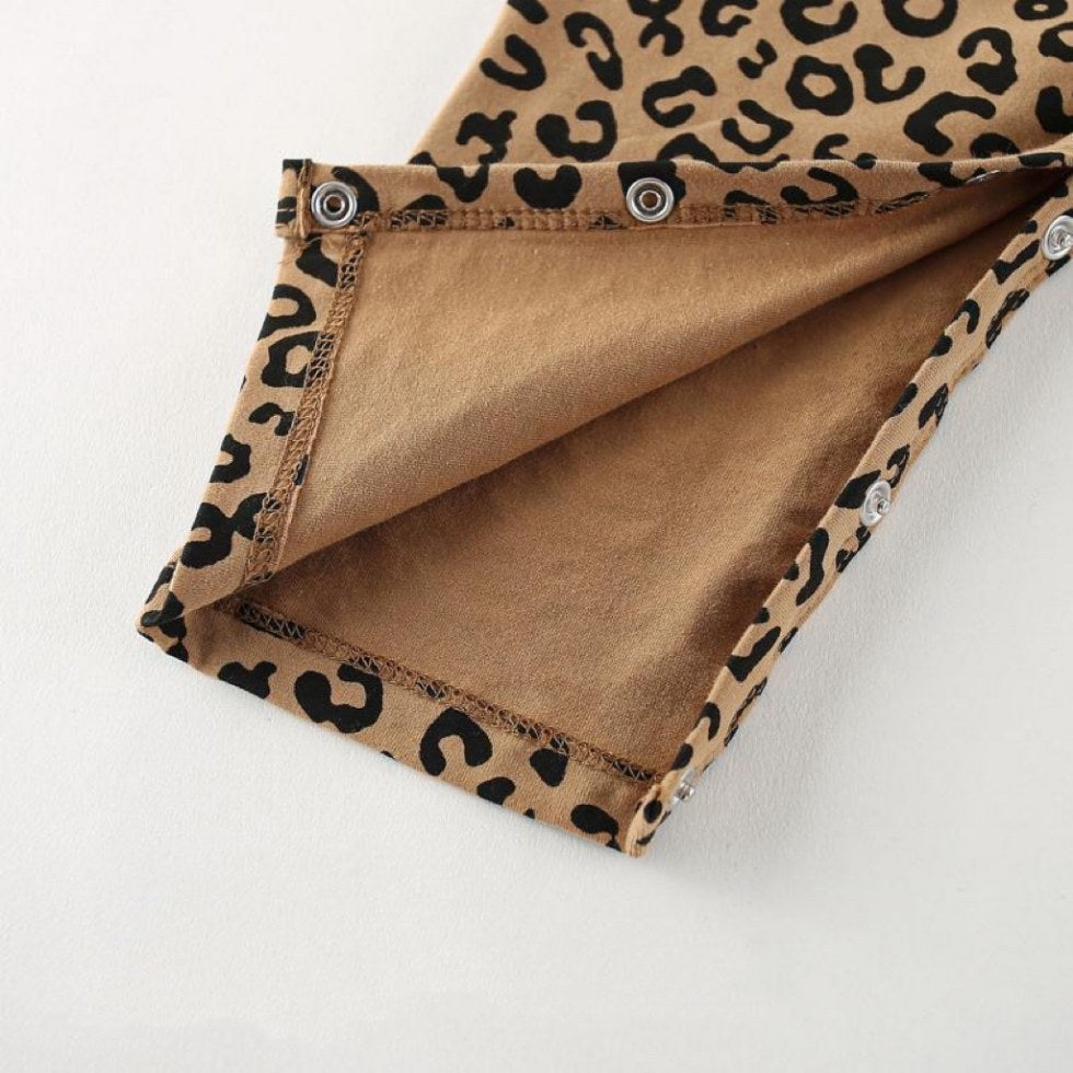 Newborn baby swaddling clothes