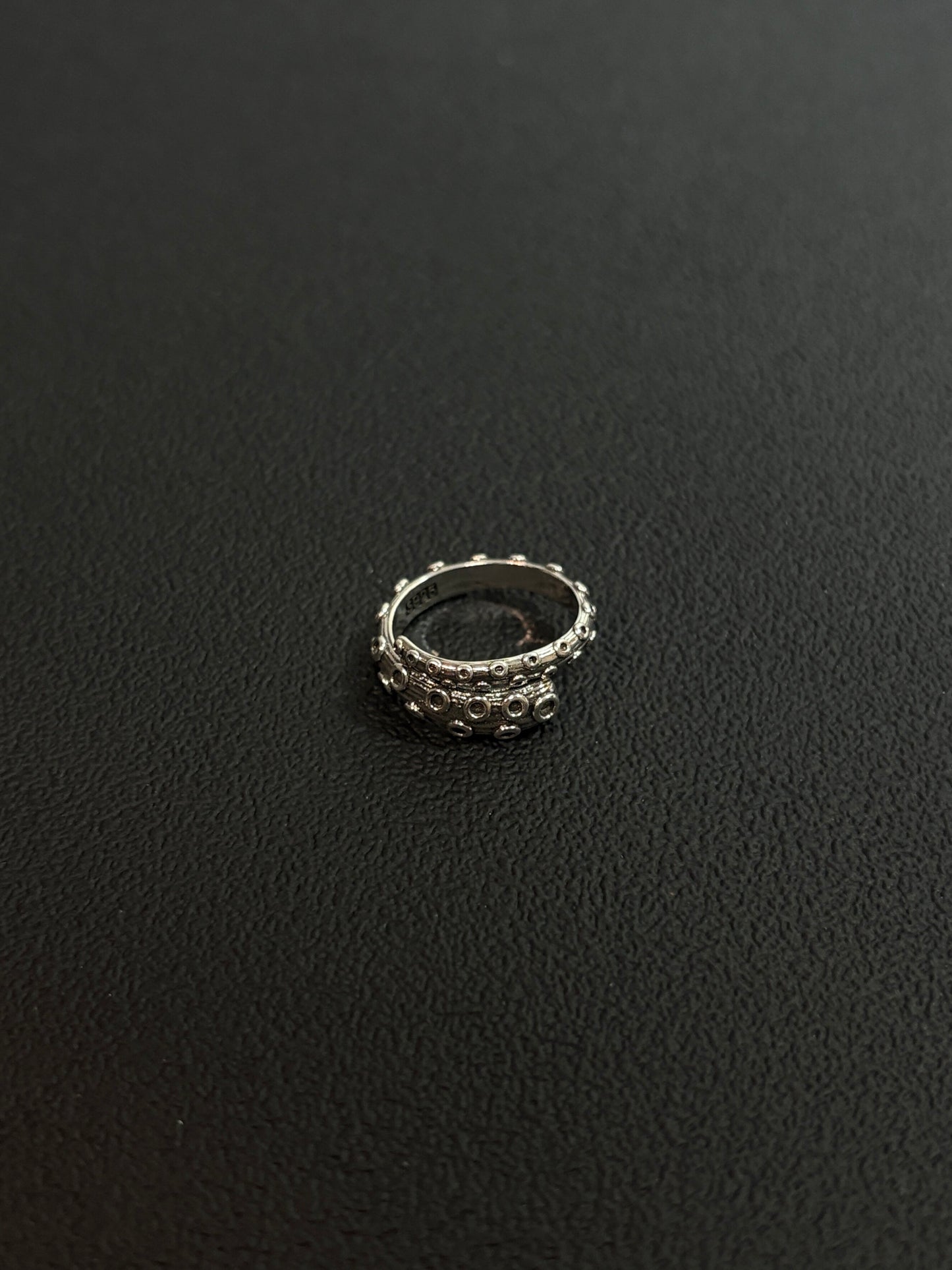 Niche ring