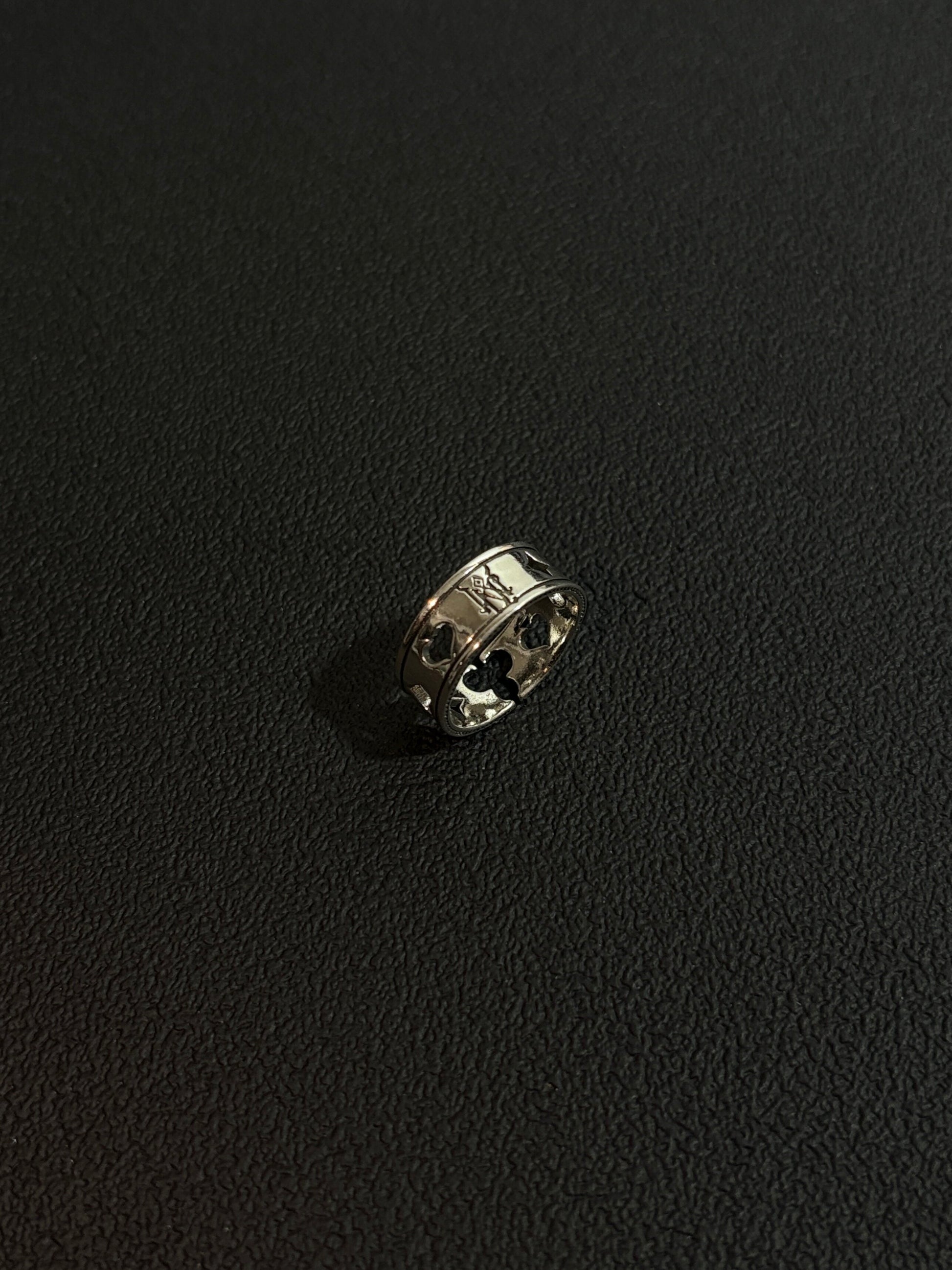 Niche ring