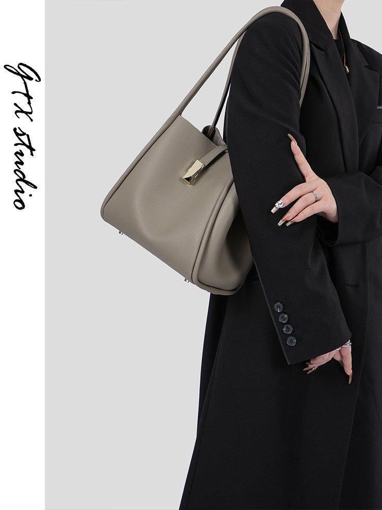 Niche tote bag