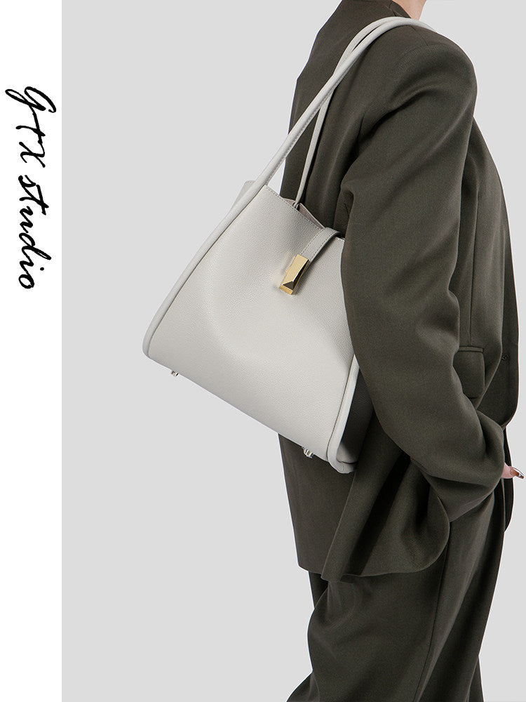 Niche tote bag